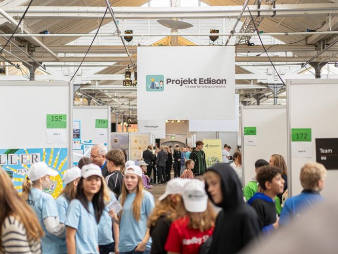 Unge er til opfindermesse 